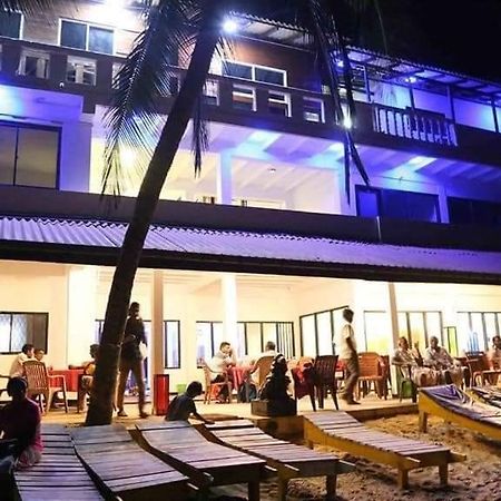 Hansa Surf Hotel هيكادوفا المظهر الخارجي الصورة