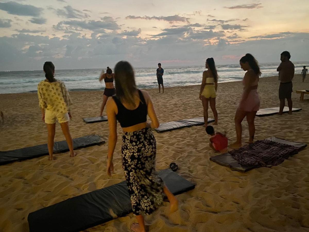 Hansa Surf Hotel هيكادوفا المظهر الخارجي الصورة