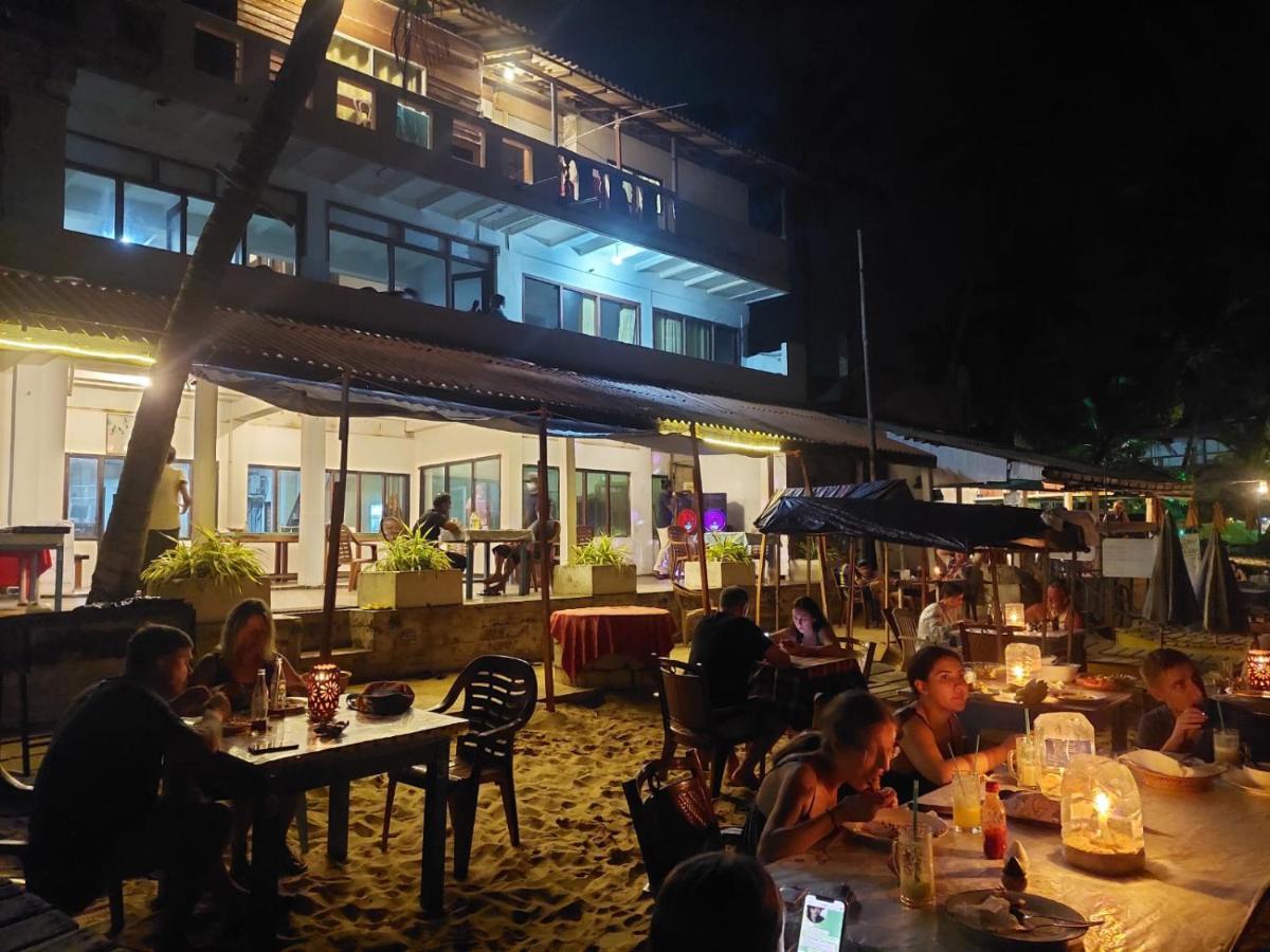 Hansa Surf Hotel هيكادوفا المظهر الخارجي الصورة