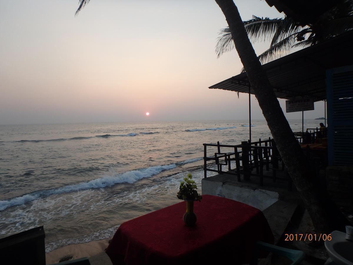 Hansa Surf Hotel هيكادوفا المظهر الخارجي الصورة