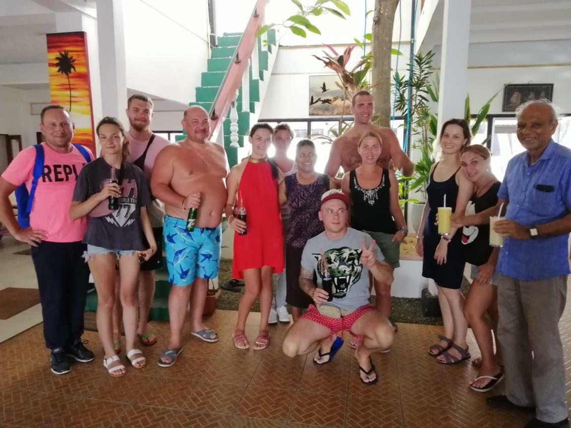 Hansa Surf Hotel هيكادوفا المظهر الخارجي الصورة