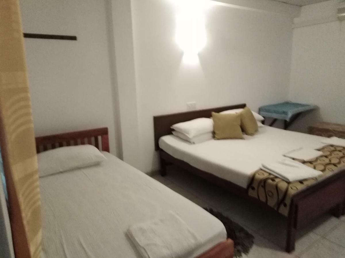 Hansa Surf Hotel هيكادوفا المظهر الخارجي الصورة
